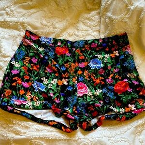 Floral Shorts 🩳